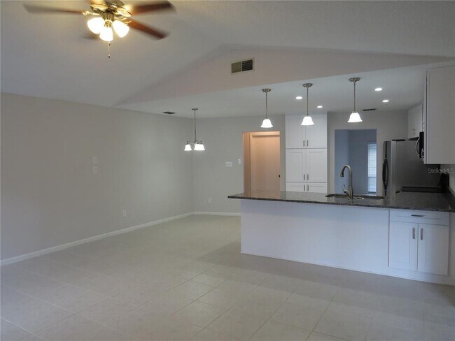 Building Photo - 4023 Paddlewheel Dr