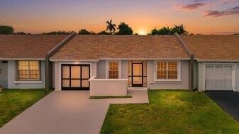 Building Photo - 5540 Lakewood Cir S