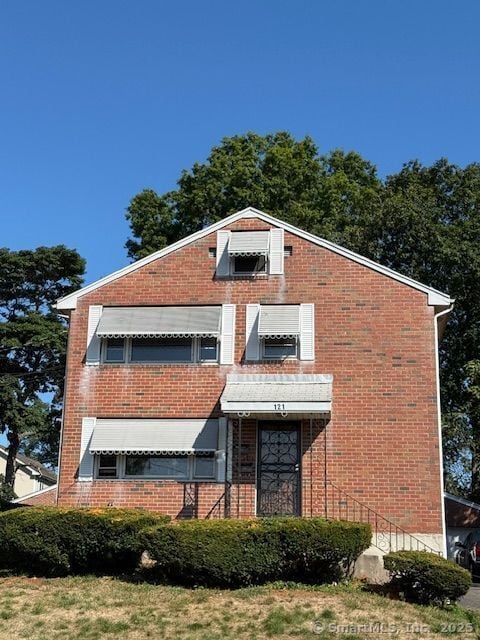 Building Photo - 121 Pinehurst Ave