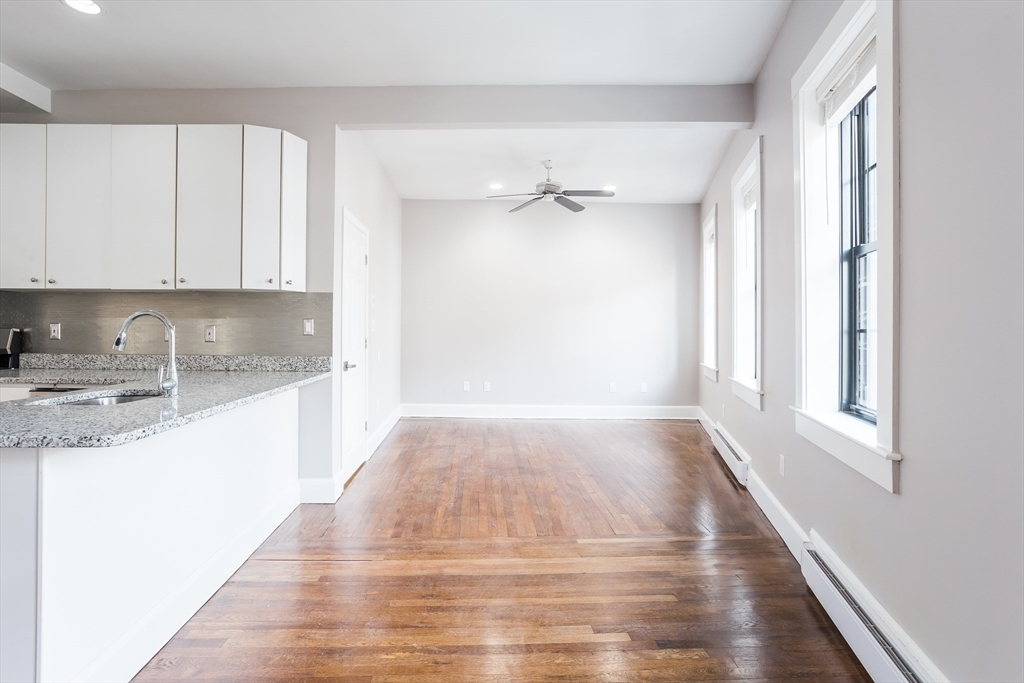 Building Photo - 534 Tremont St