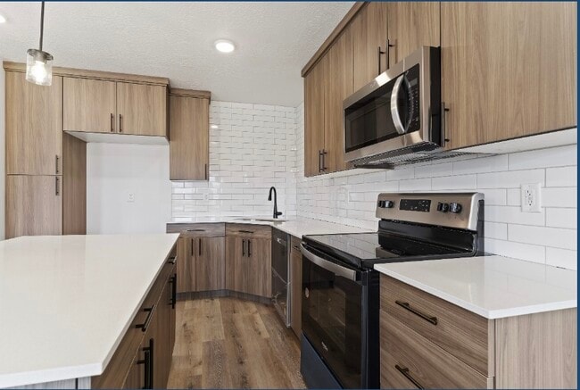 Building Photo - 3015 S Ludlow Way