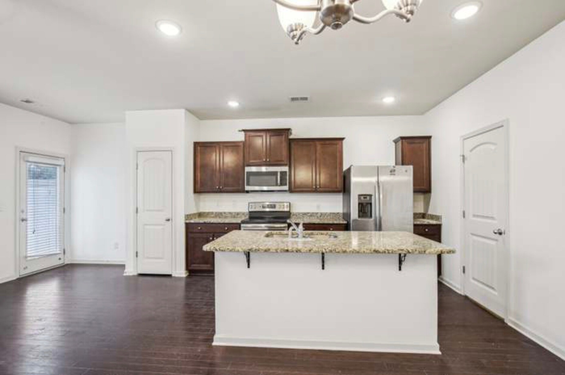 Building Photo - 3927 Cannonsgate Ln