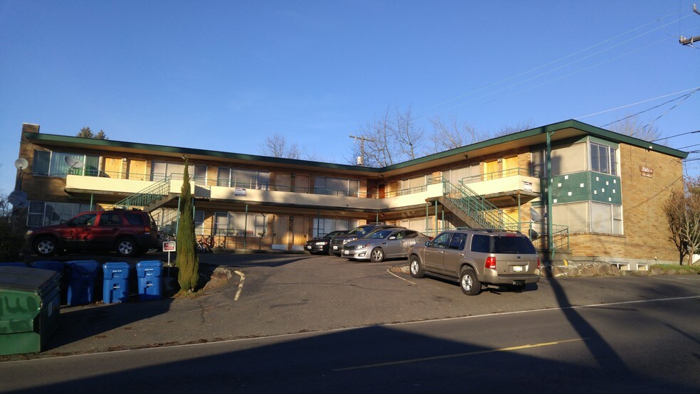 Jewel Apts - 2436 S Graham St