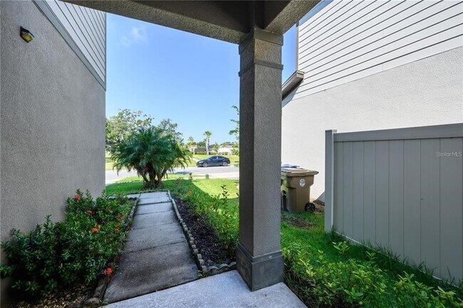 Building Photo - 2775 Red Horse Dr