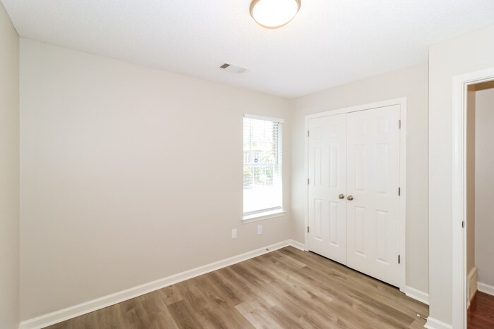 Building Photo - 1095 Cross Meadow Rd