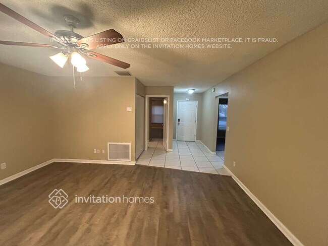 Building Photo - 234 Regal Park Dr