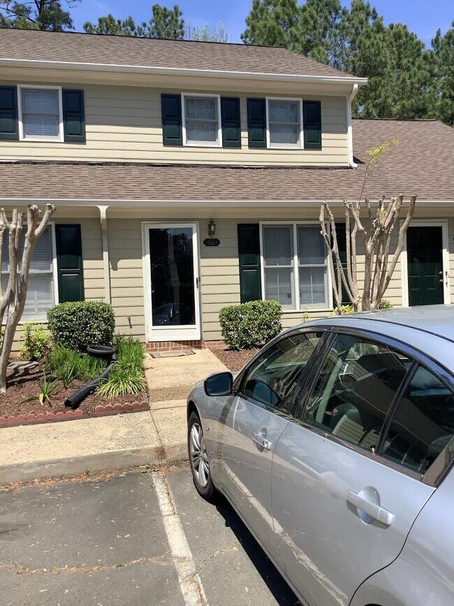 Building Photo - 403 Gatehouse Ln