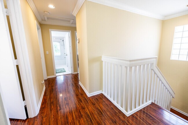 Building Photo - 4462 Lake Tahoe Cir