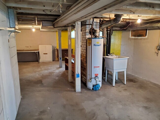 Building Photo - 503 Washington Ave