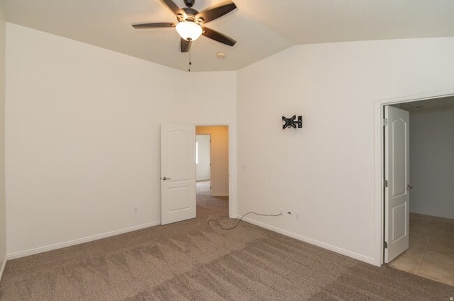 Building Photo - 13533 Venicia Way