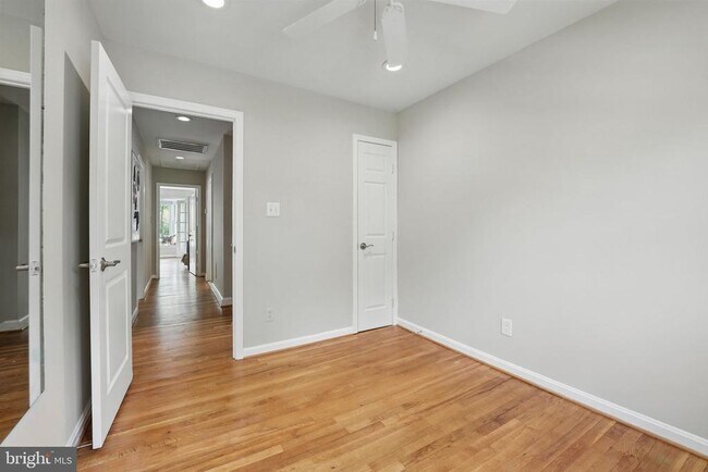 Building Photo - 8121 Briar Creek Dr