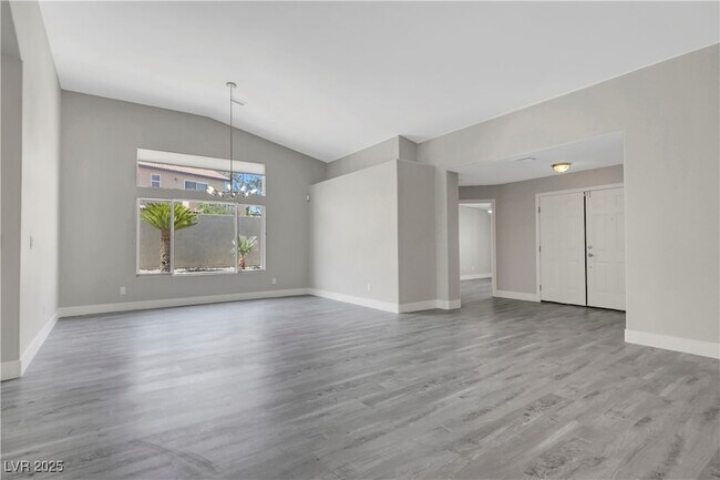 Building Photo - 7379 Majestic Bluff Pl