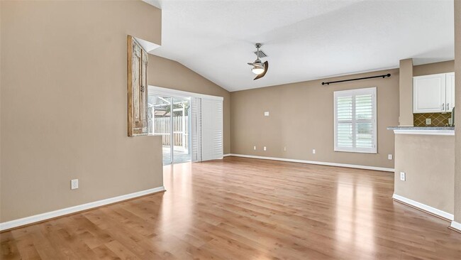 Building Photo - 9918 Hartwell Bridge Cir