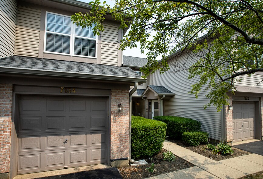 Building Photo - 7134 S Stratton Ln
