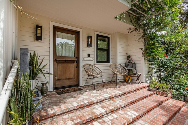 Building Photo - Coronado Beach House