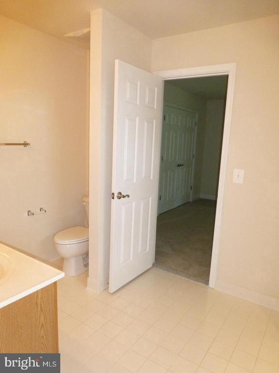 Building Photo - 6930 Westlawn Dr