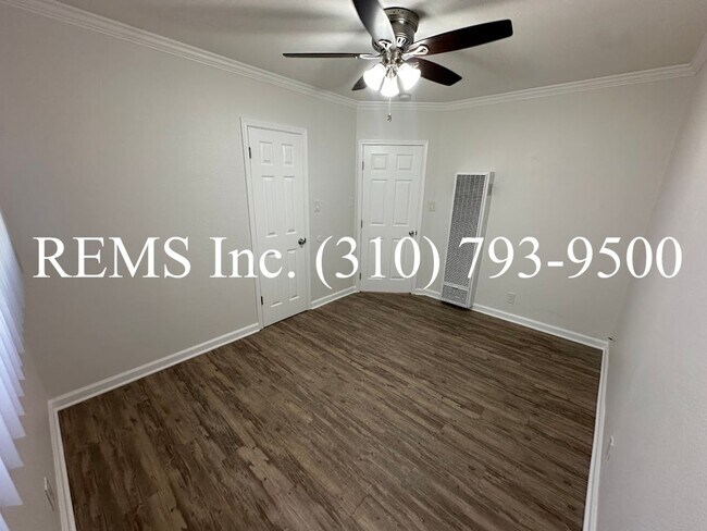 Building Photo - 4750-4752 W 164th Street