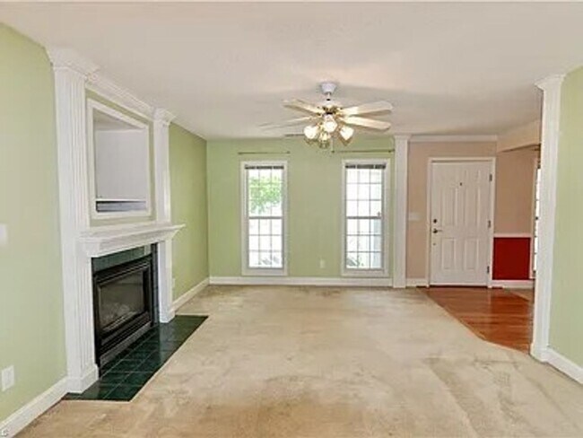 Building Photo - 4820 Manteo Ln