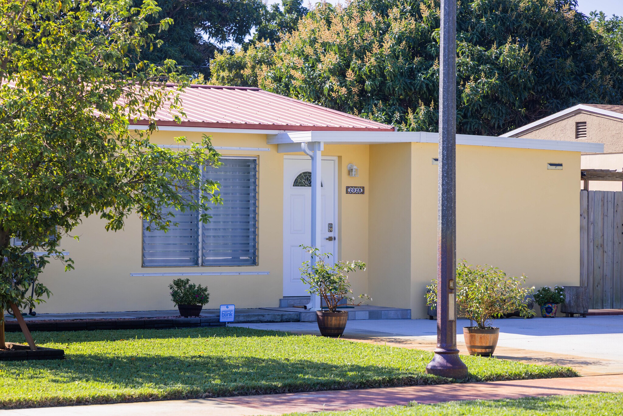 Building Photo - 2028 Bridgeman Dr