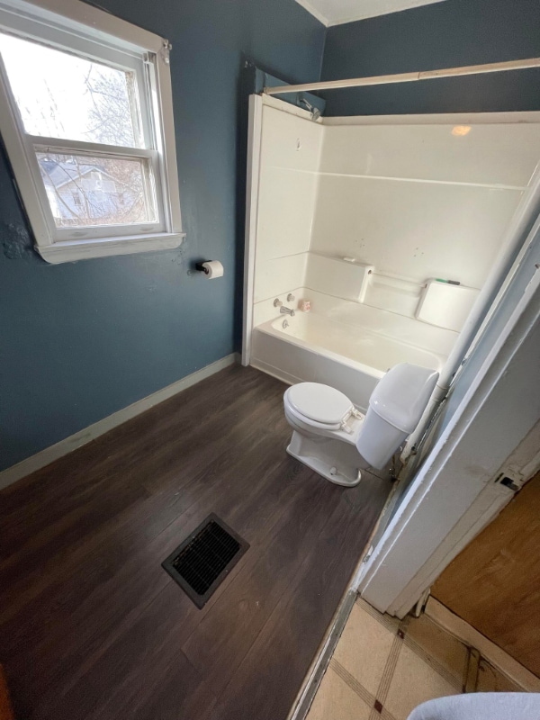 Building Photo - 415 N 9th St