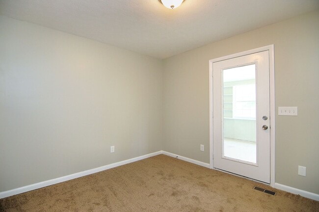 Building Photo - 1095 Parkridge Ct