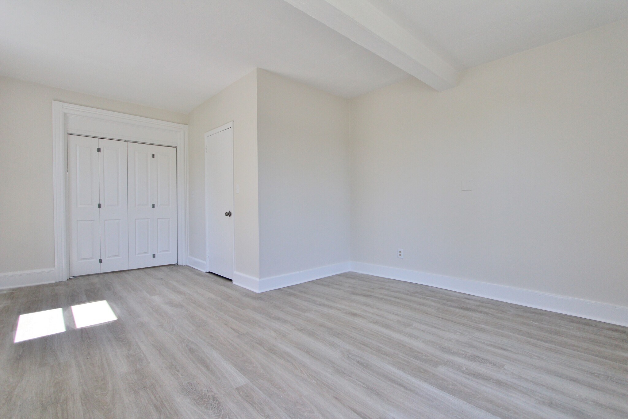 Primary Bedroom - 552 Cumberland St