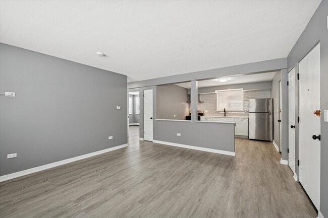 Building Photo - 1910 16th Ave