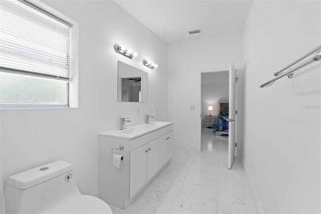 Building Photo - 6847 Woodsman Dr