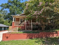 Building Photo - 608 N Maple St