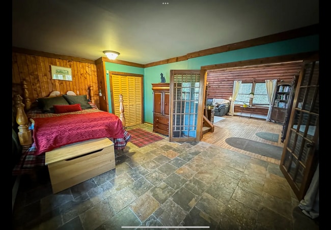 Building Photo - 27 Ann St