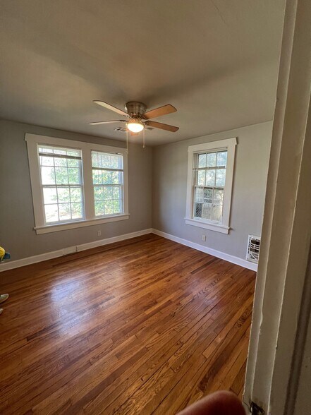 Building Photo - 2704 Peabody Ave