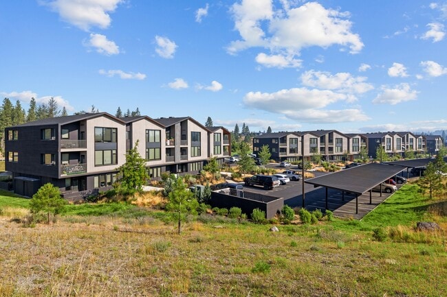 Building Photo - Range Apartments