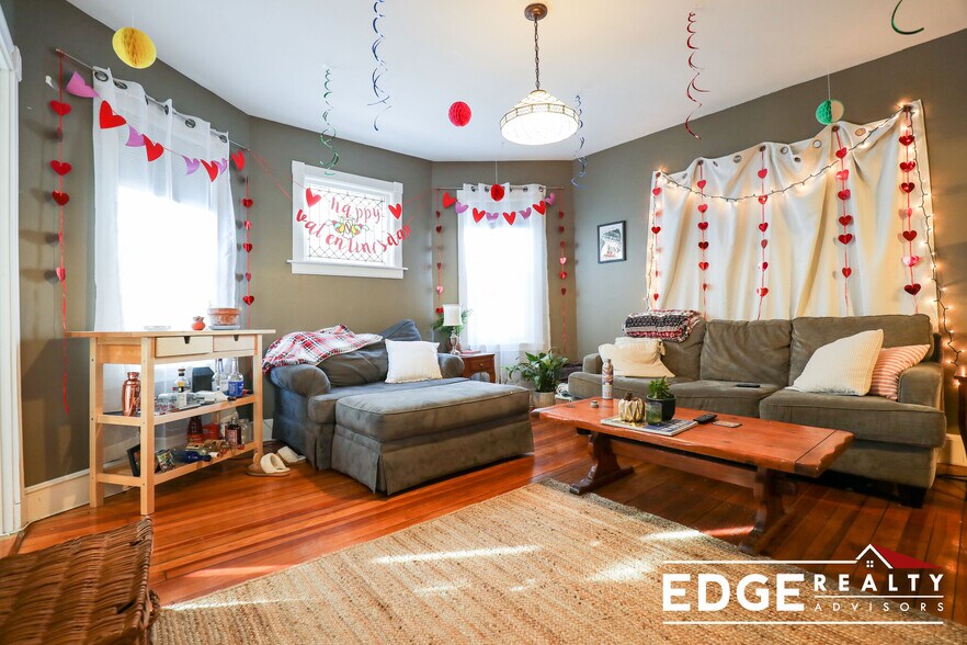 Building Photo - 15 Hallam St