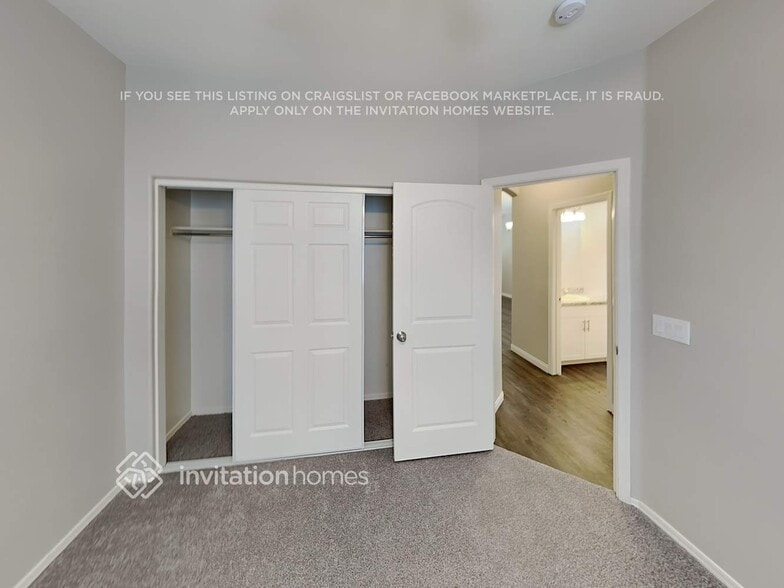 Building Photo - 4069 E Windsor Dr