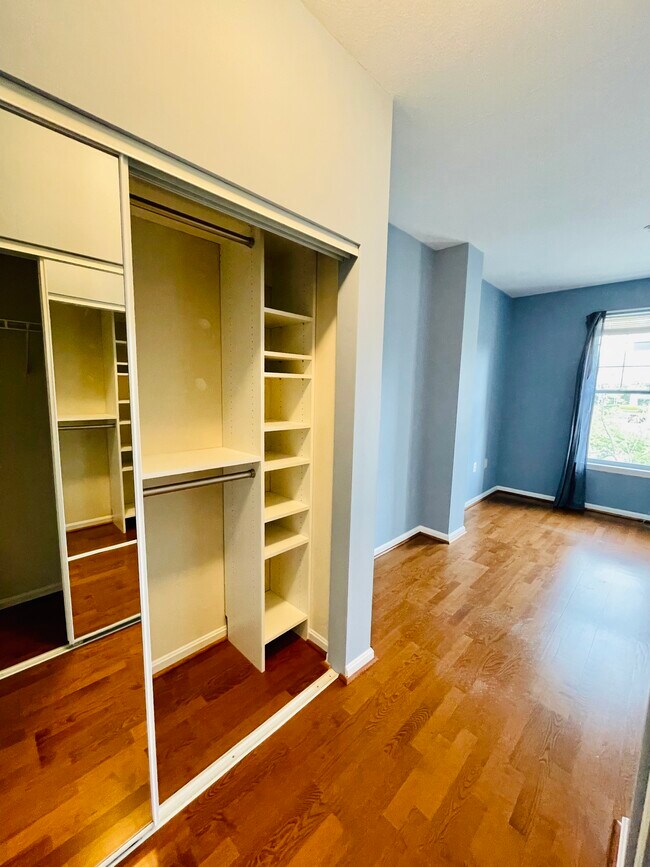 Building Photo - 11327 Aristotle Dr