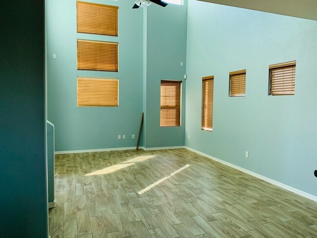 Building Photo - Rancho Sahuarita 4 bedroom 3 bath 2 story Home