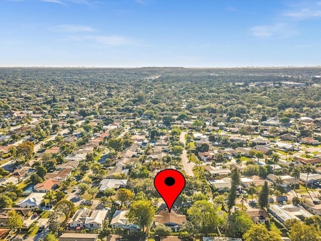 Building Photo - 3880 NW 79th Ave