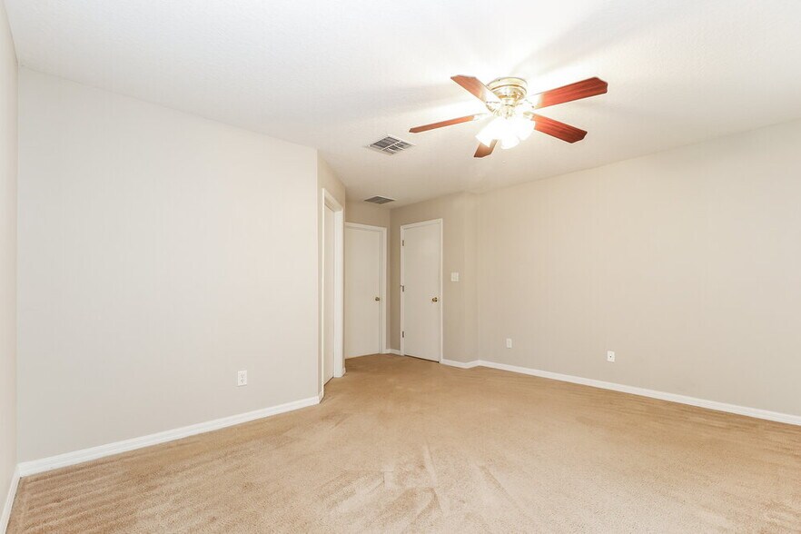 Building Photo - 1176 Stoneham Dr