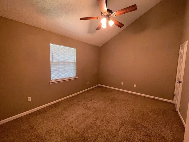 Building Photo - PRE-LEASING AUGUST 7TH, 2026! 1/2 OFF DEPOSIT SPECIAL!