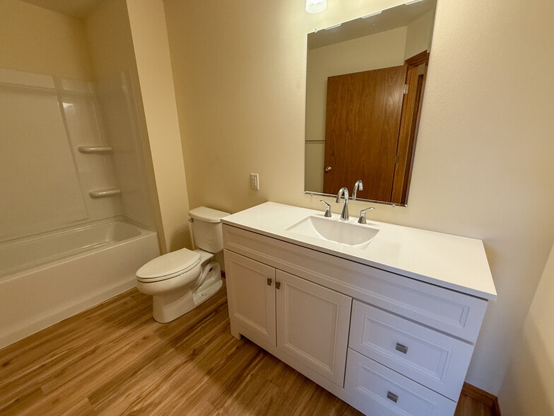 Building Photo - 5022 Paulson Ct