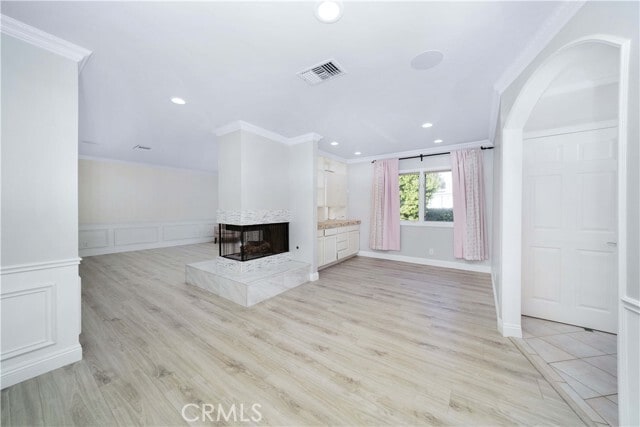Building Photo - 2714 Club Dr