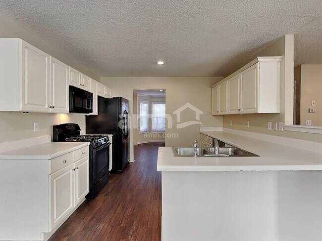 Building Photo - 3951 Saint George Ter SW