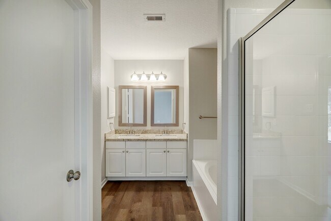 Building Photo - 5014 Mabry Stream Ct