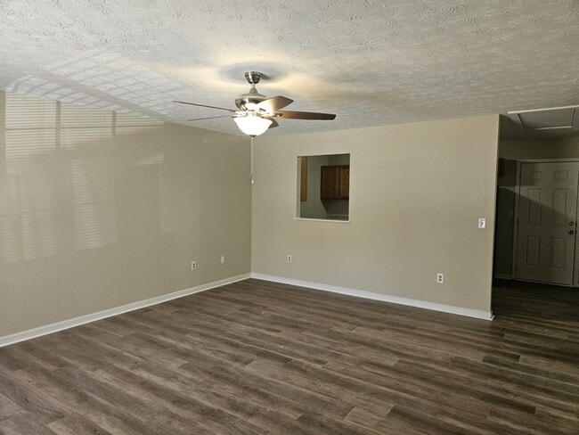 Building Photo - 1140 Micha Way