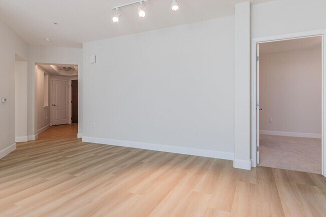 Building Photo - 809 Auzerais Ave