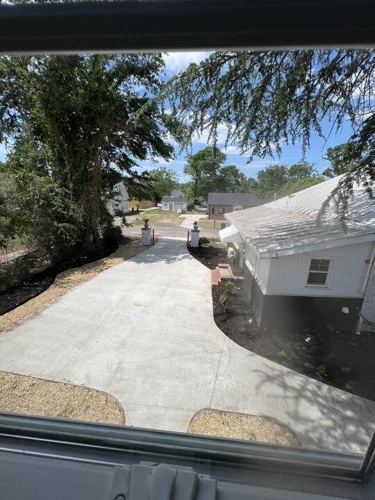 Building Photo - 327 Meridian Ave