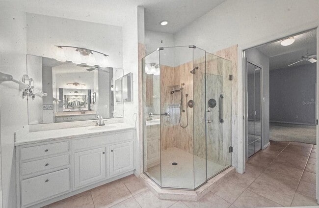 Building Photo - 25316 Crestwater Dr