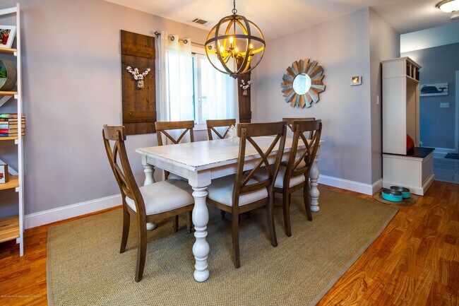 Building Photo - 59 Deer Path Ct