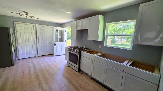 Building Photo - 502 Azalea Dr