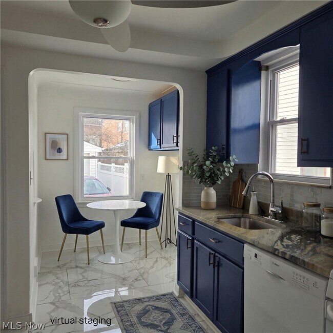 Building Photo - 3698 Washington Blvd